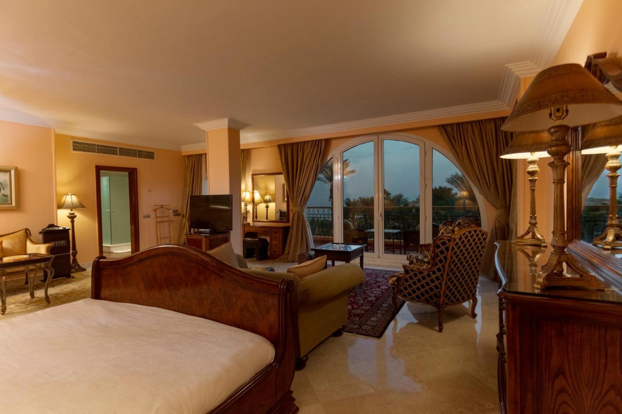 Hotel Royal Savoy Sharm El Sheikh (Adults Only) Exterior foto Suite at the Grand Hotel