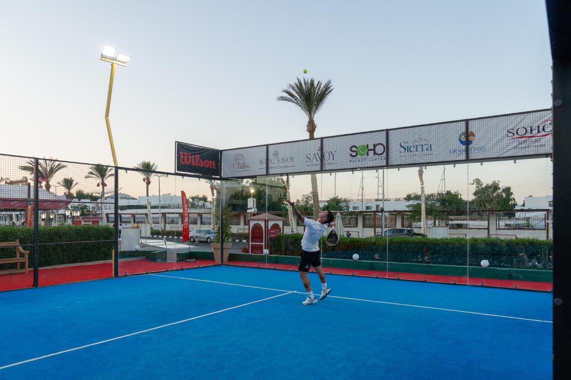 Hotel Royal Savoy Sharm El Sheikh (Adults Only) Exterior foto A paddle tennis court